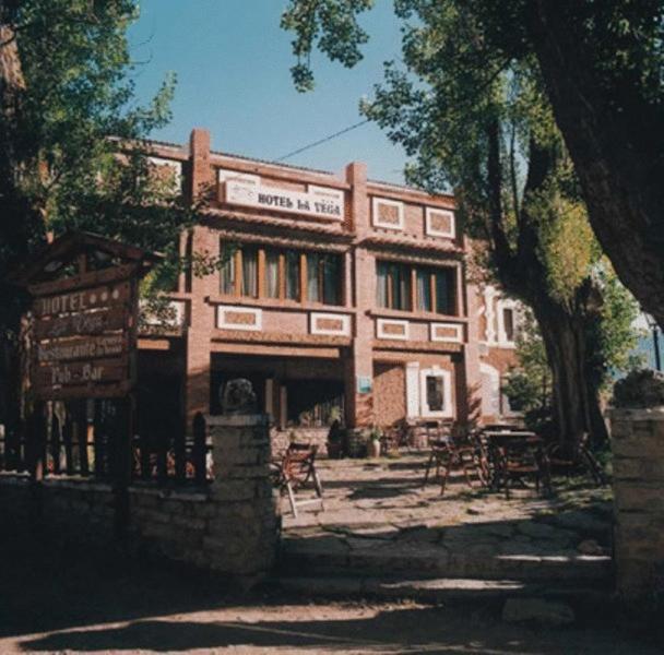 Hotel La Vega Алькала-де-ла-Сельва Экстерьер фото