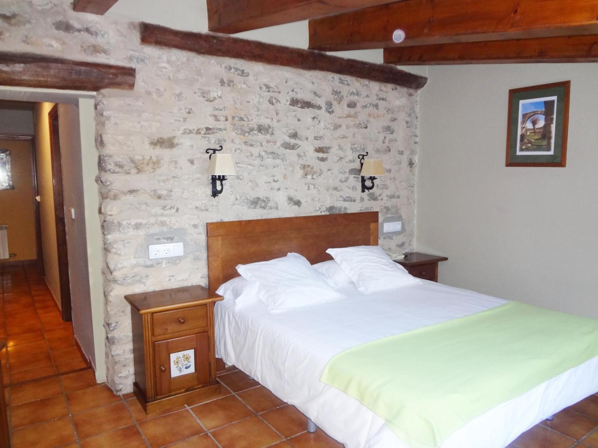 Hotel La Vega Алькала-де-ла-Сельва Экстерьер фото