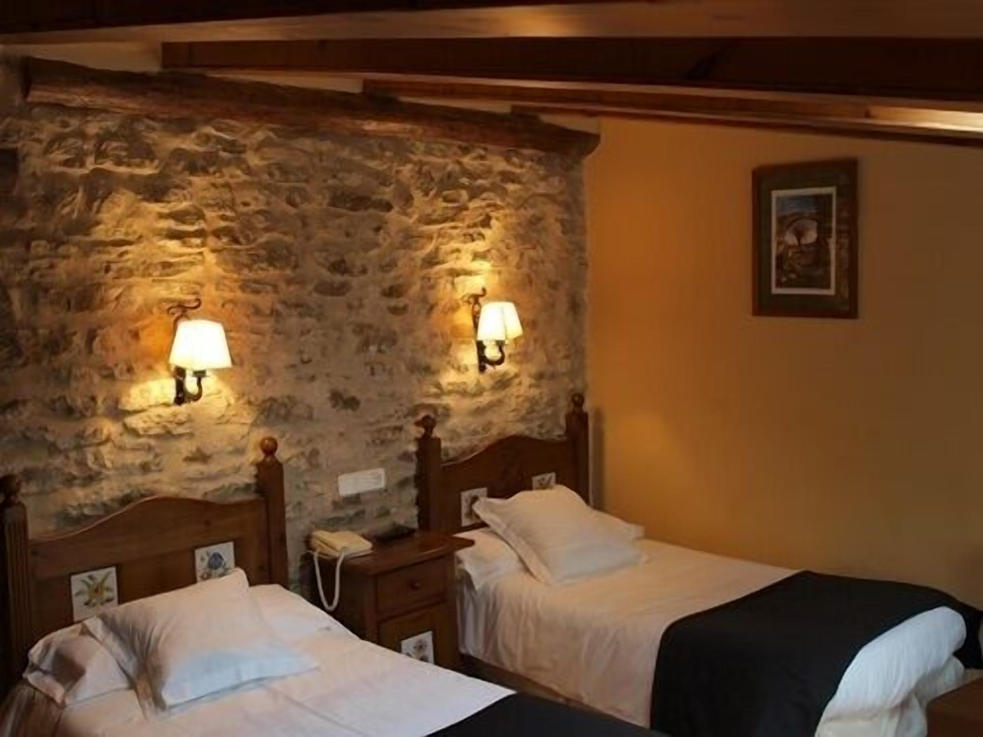 Hotel La Vega Алькала-де-ла-Сельва Экстерьер фото